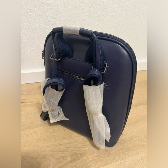 Wen & Where navy patten backpack - Picture 2 of 4